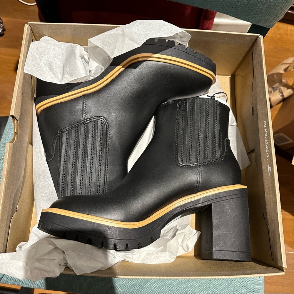BRAND NEW!! DOLCE VITA CASTER H2O HEELED BOOTS ONYX LEATHER